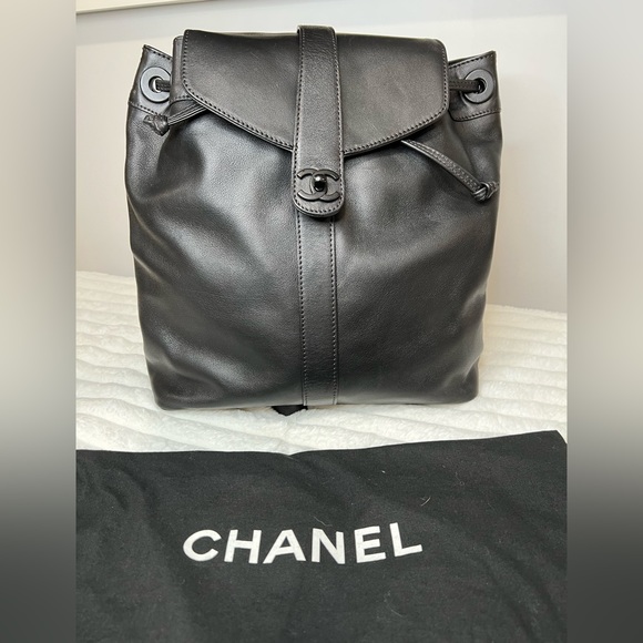 💯💎Authentic💎 CHANEL CC Turnlock Lambskin Leather Backpack - Picture 4 of 14